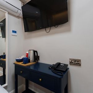 Small Single Room No Window
